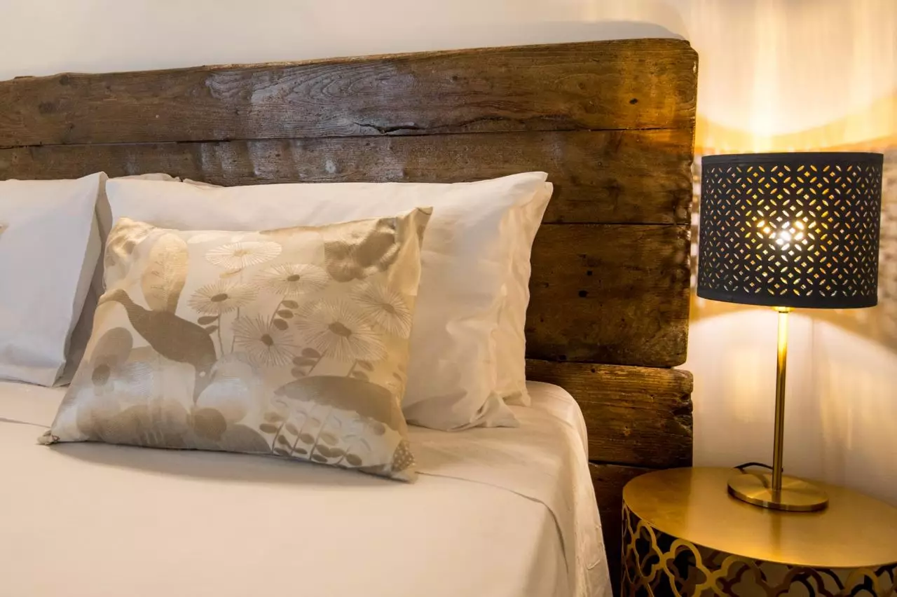 Apartment 803 bed detail